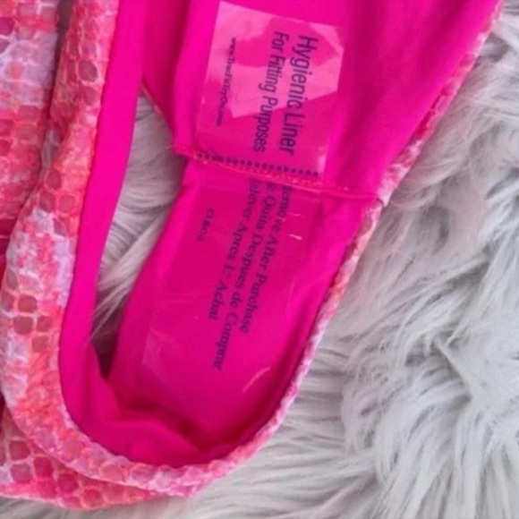 Isabella Rose Pink Bondi Scoop Bikini Bottoms Size Small 🌺 - Picture 4 of 5